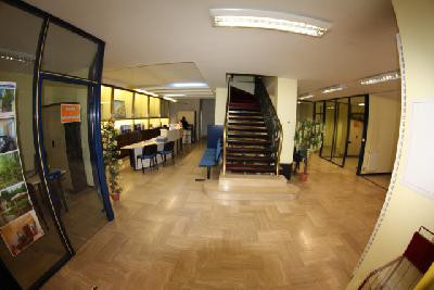 Troyes Bouchon prox. FNAC, MAGNIFIQUE LOCAL de 340 m², 16 m de vitrines